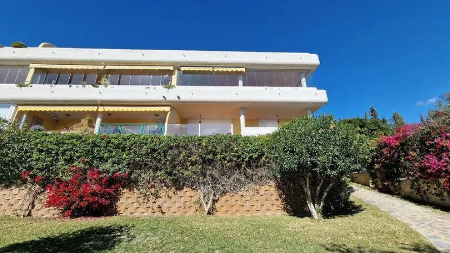 3 bedrooms apartment for sale , Marbella, Spain No. 623 № 4