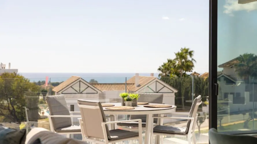 3 bedrooms apartment for sale , Estepona, Spain No. 548 № 9