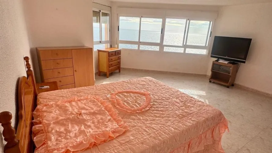 4 bedrooms apartment for sale , Torrevieja, Spain No. 1591 № 8