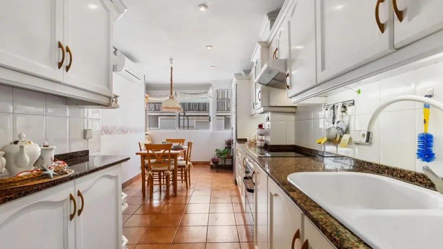 128m² apartment for sale , Torrevieja, Spain No. 1594 № 16