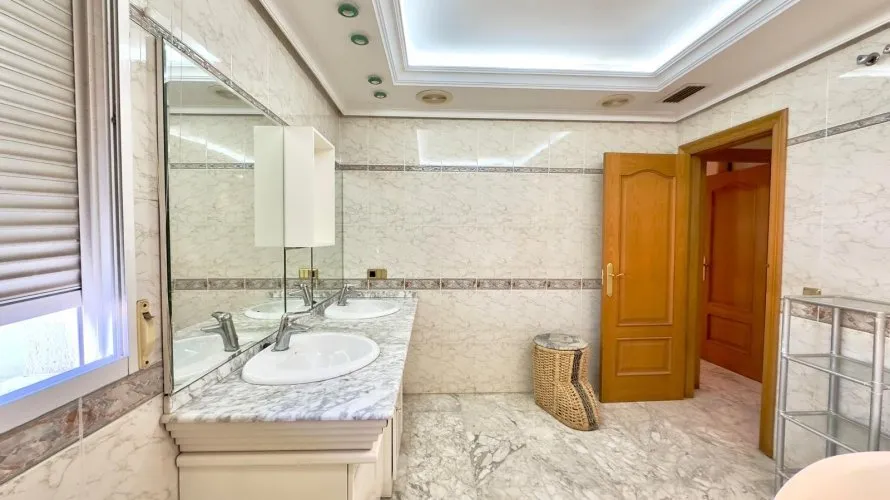 2 bedrooms penthouse for sale , Torrevieja, Spain No. 1582 № 14