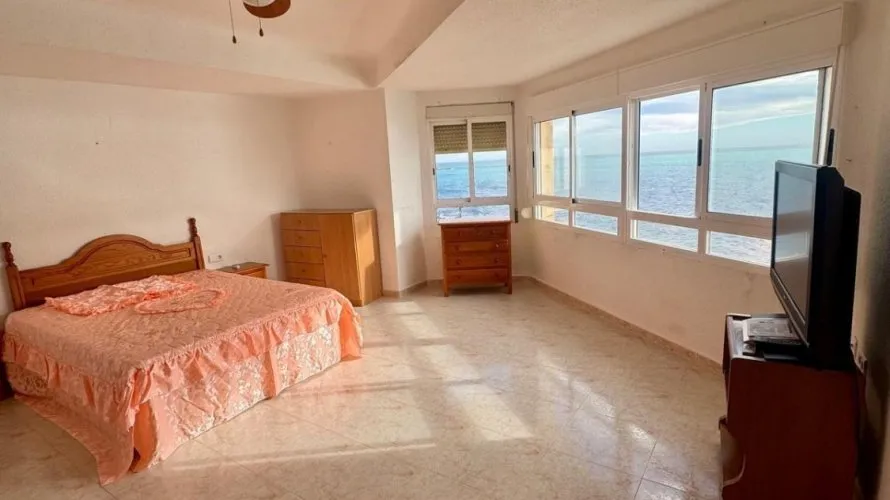 4 bedrooms apartment for sale , Torrevieja, Spain No. 1591 № 10