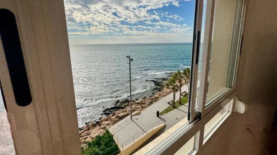 4 bedrooms apartment for sale , Torrevieja, Spain No. 1591 № 3