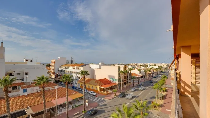 3 bedrooms apartment for sale , Torrevieja, Spain No. 1534 № 17
