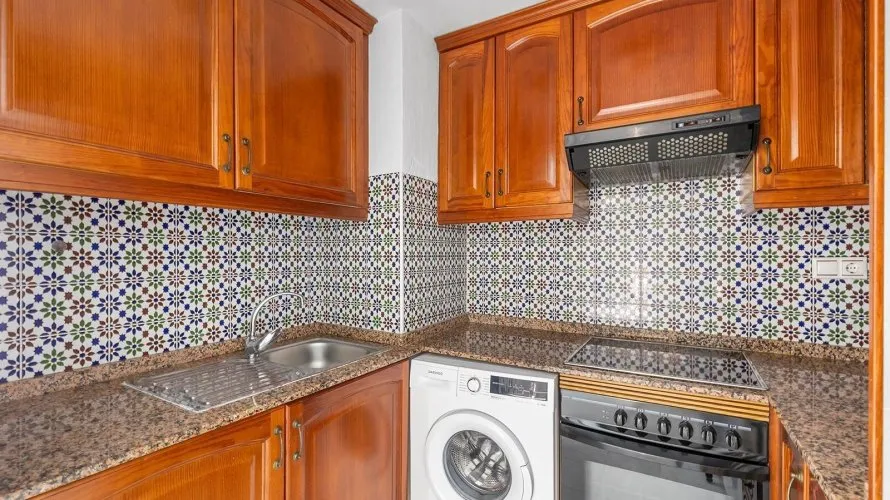 2 bedrooms apartment for sale, Torrevieja, Spain No. 1684 № 12