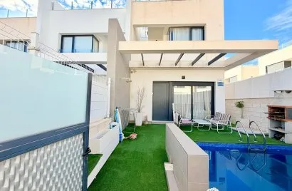 3 bedrooms apartment for sale, La Florida, Spain No. 1647