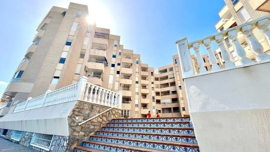 2 bedrooms penthouse for sale, Torrevieja, Spain No. 1633 № 4