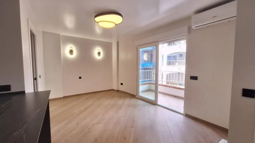 1 bedroom apartment for sale, Torrevieja, Spain No. 1634 № 2