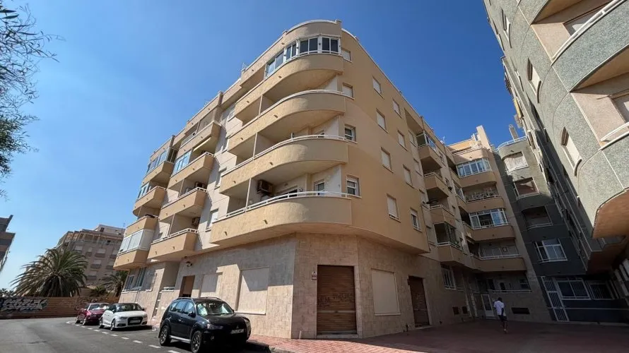 1 bedroom apartment for sale, Torrevieja, Spain No. 1143