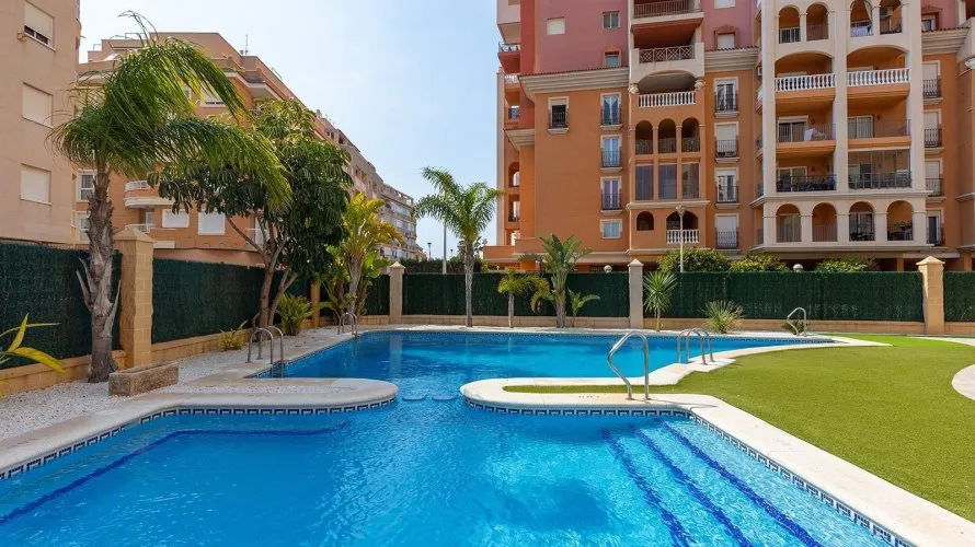 1 bedroom apartment for sale, Torrevieja, Spain No. 1150 № 2