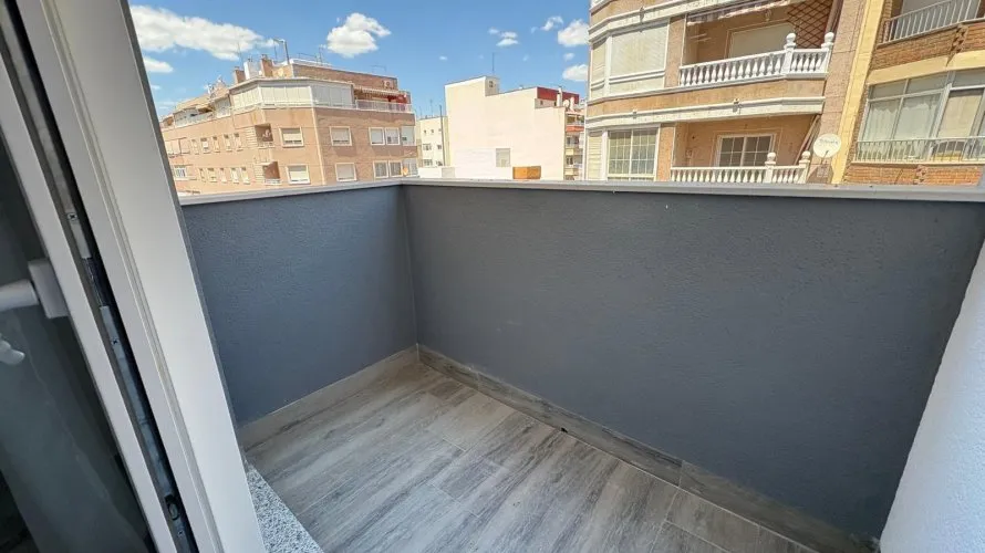 2 bedrooms apartment for sale, Torrevieja, Spain No. 1083 № 21