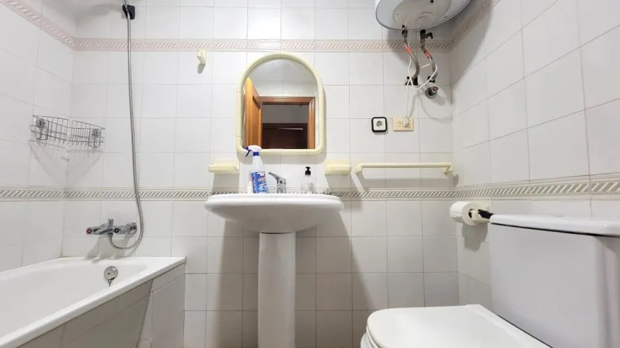 1 bedroom apartment for sale, Torrevieja, Spain No. 1649 № 24