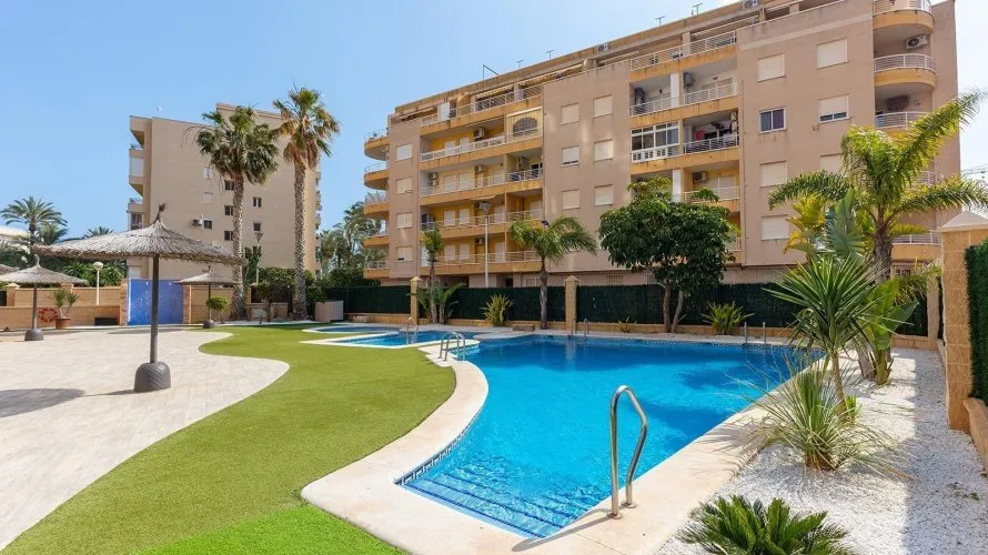 1 bedroom apartment for sale, Torrevieja, Spain No. 1150 № 1