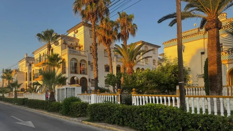 3 bedrooms apartment for sale, Torrevieja, Spain No. 1487 № 4