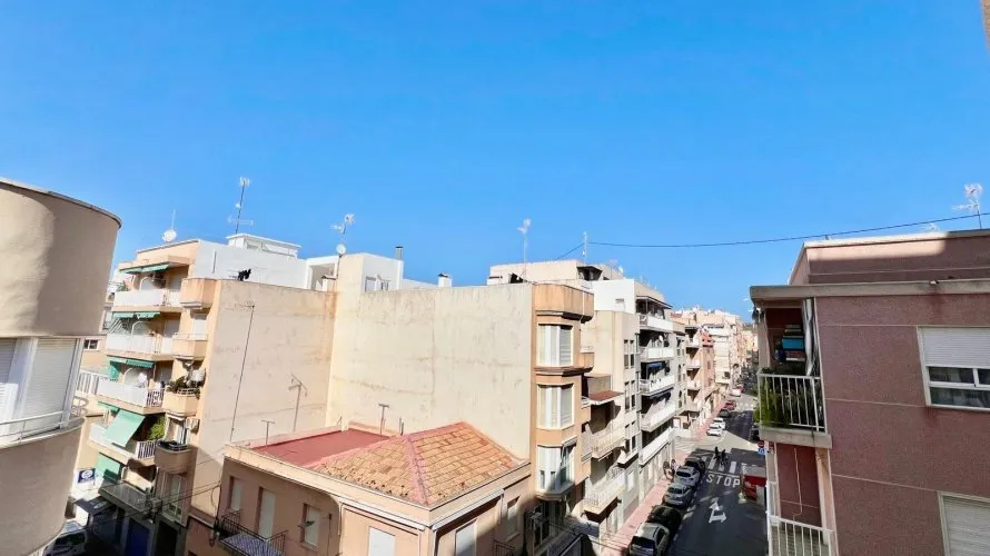 1 bedroom apartment for sale, Santa Pola, Spain No. 1615 № 11