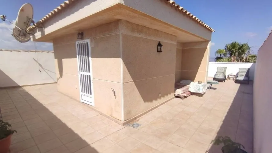6 bedrooms apartment for sale, Torrevieja, Spain No. 1512 № 1