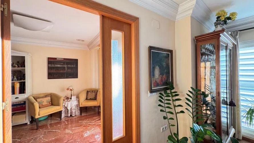 4 bedrooms apartment for sale, Torrevieja, Spain No. 1134 № 9