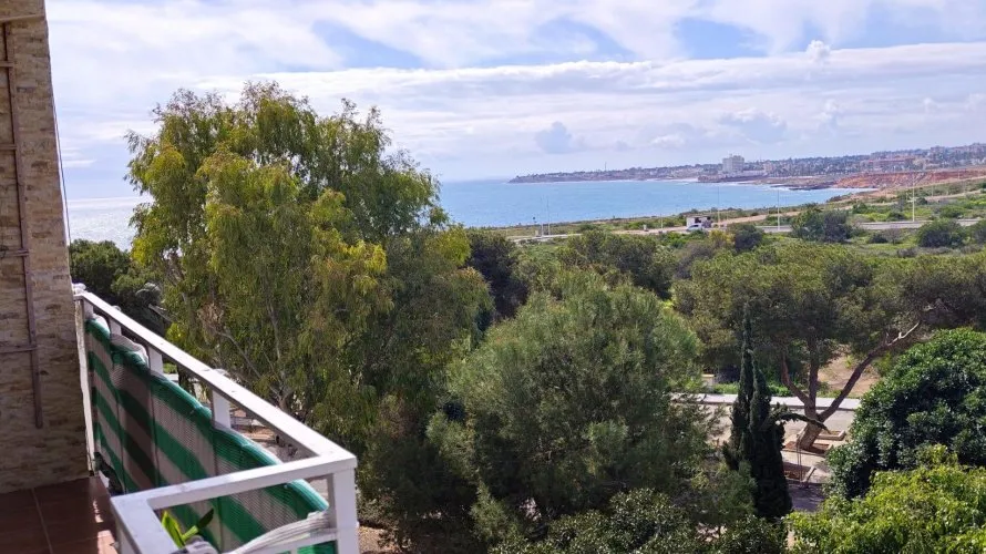 2 bedrooms apartment for sale, Torrevieja, Spain No. 1638 № 2