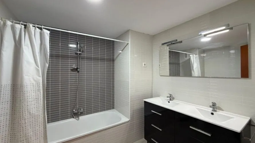 4 bedrooms apartment for sale, Torrevieja, Spain No. 1628 № 26