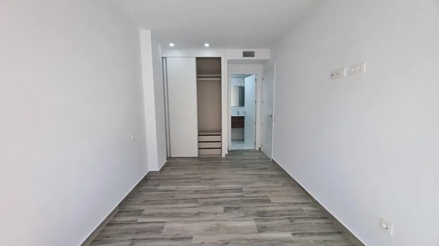 3 bedrooms apartment for sale, Torrevieja, Spain No. 1078 № 1