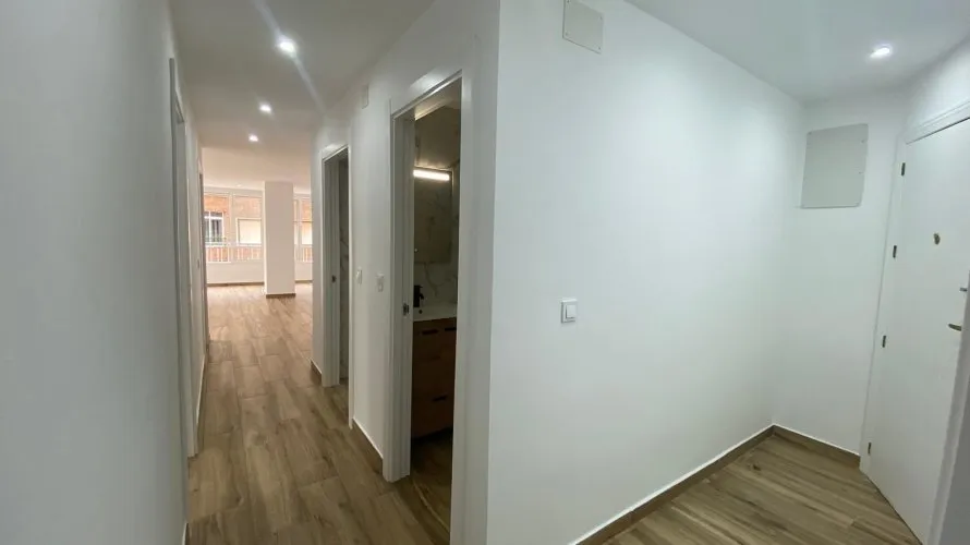 3 bedrooms apartment for sale, Torrevieja, Spain No. 1094 № 19