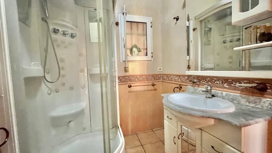 2 bedrooms apartment for sale, Torrevieja, Spain No. 1665 № 4