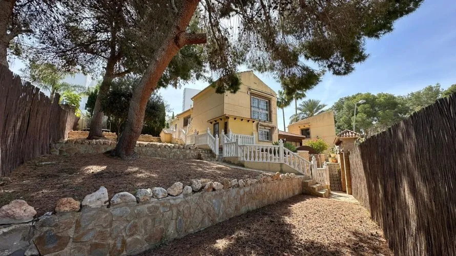 4 bedrooms apartment for sale, Torrevieja, Spain No. 1705 № 4