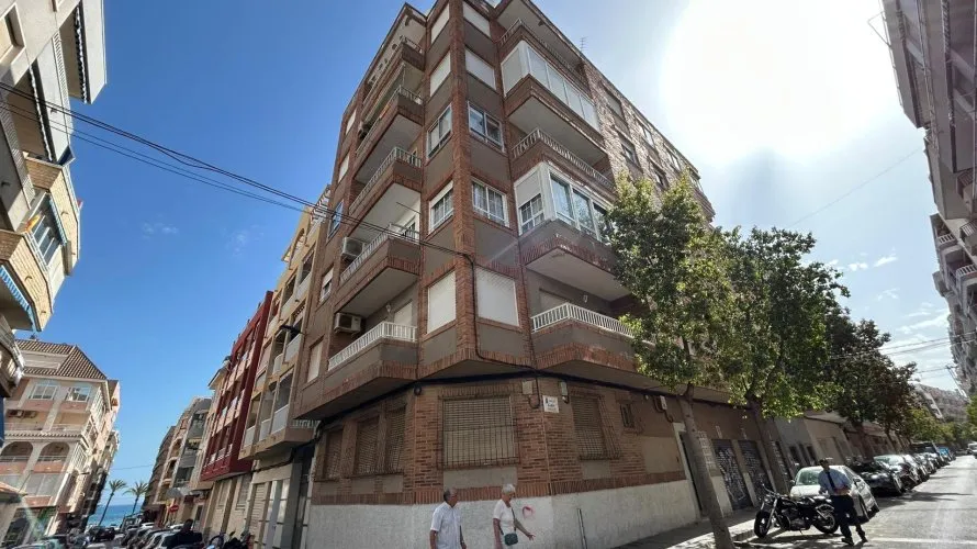 3 bedrooms apartment for sale, Torrevieja, Spain No. 1704 № 24