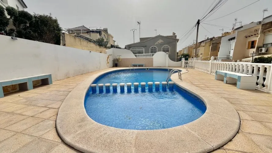 2 bedrooms apartment for sale, Torrevieja, Spain No. 1665 № 14