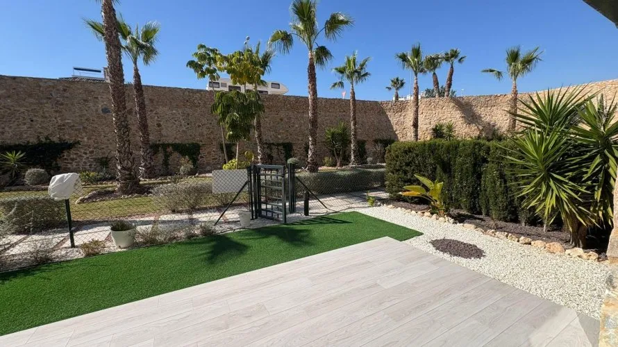 2 bedrooms apartment for sale, Villamartin, Spain No. 1613 № 3