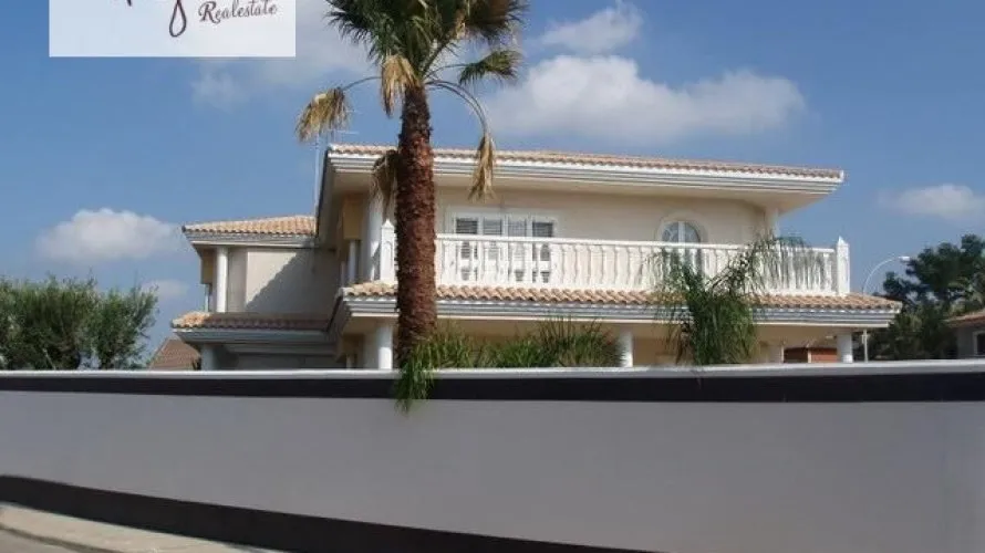 4 bedrooms apartment for sale, L'Eliana, Spain No. 1788 № 8