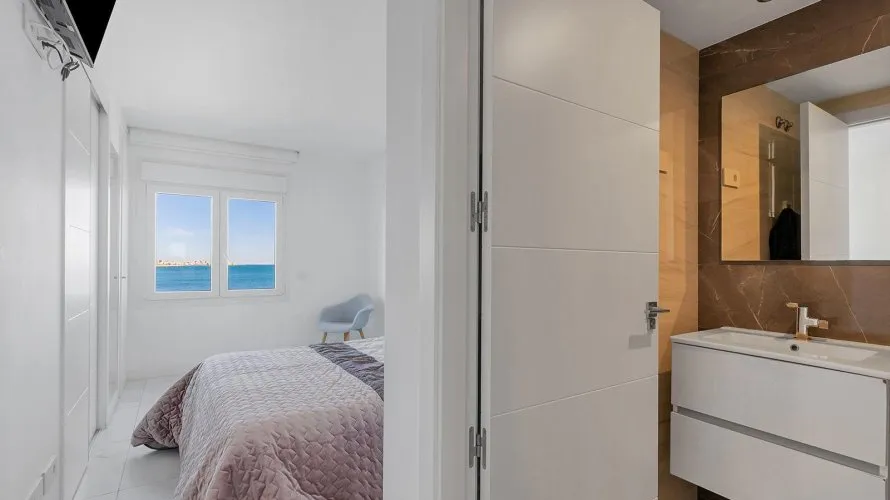 2 bedrooms apartment for sale, Torrevieja, Spain No. 1873 № 23