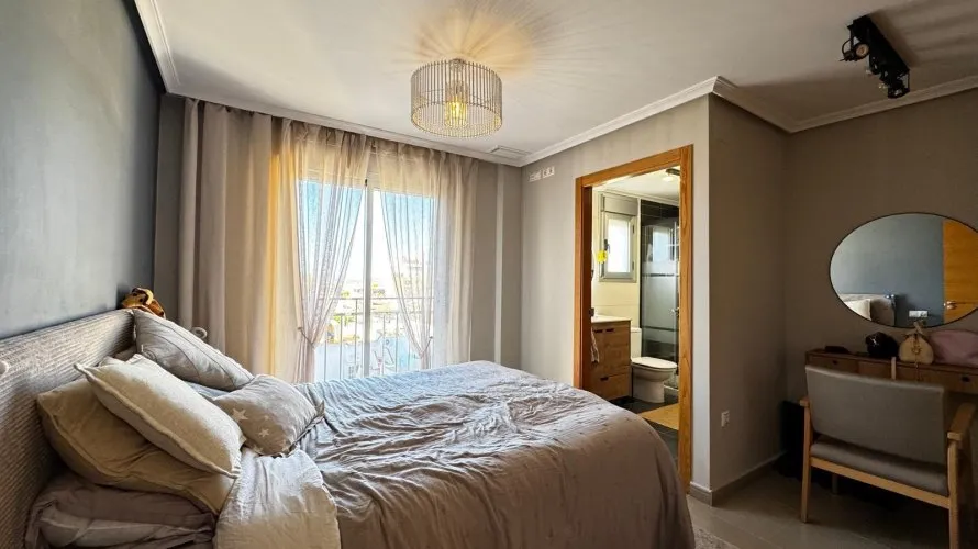 3 bedrooms apartment for sale, Nueva Torrevieja, Spain No. 1880 № 12