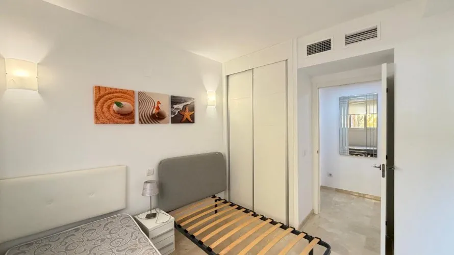 3 bedrooms apartment for sale, Torrevieja, Spain No. 1882 № 8
