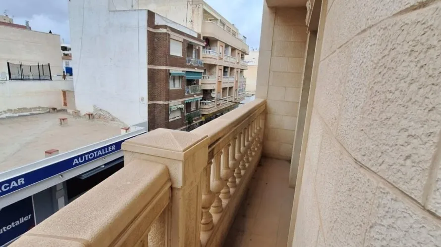 3 bedrooms apartment for sale, Torrevieja, Spain No. 1827 № 1