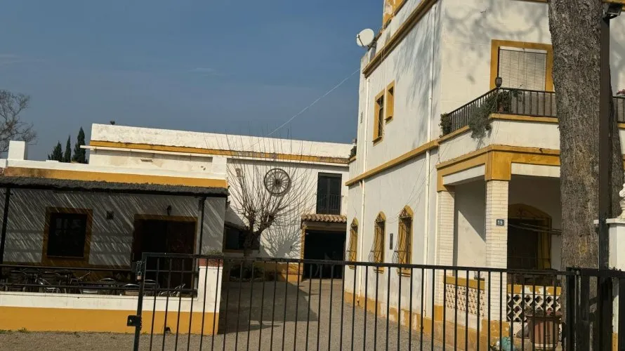 10 bedrooms apartment for sale, Riba-roja de Turia, Spain No. 1828