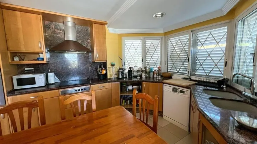 4 bedrooms apartment for sale, Manises, Spain No. 1789 № 24