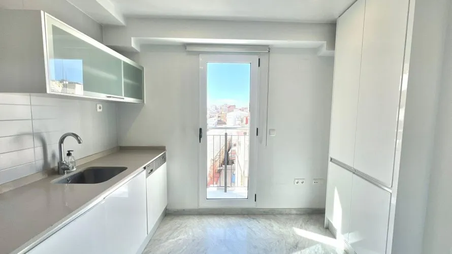 2 bedrooms penthouse for sale, Valencia, Spain No. 1816 № 24
