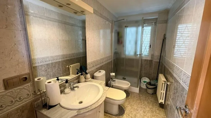 4 bedrooms apartment for sale, Manises, Spain No. 1789 № 10