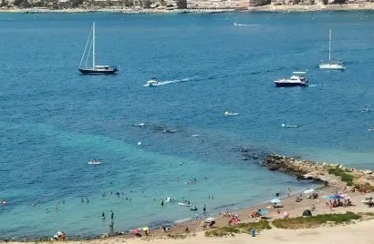 4 bedrooms apartment for sale, Cabo De Las Huertas, Spain No. 1844