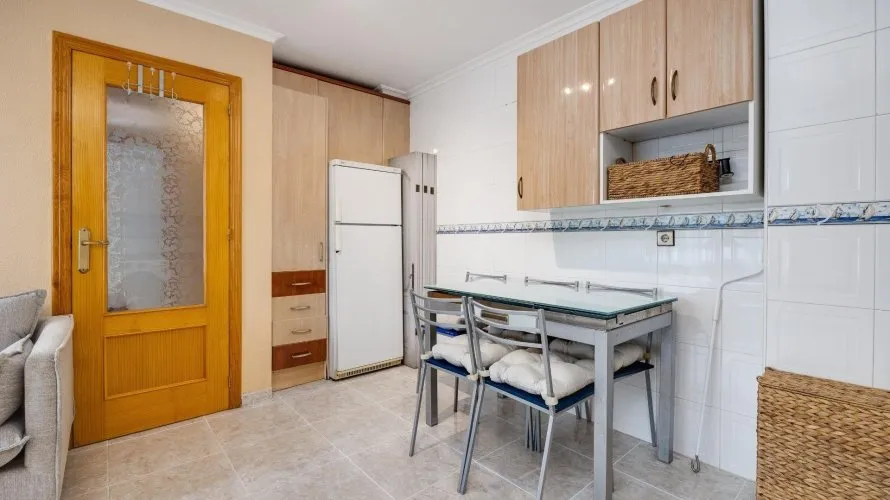 2 bedrooms apartment for sale, Torrevieja, Spain No. 2279 № 17