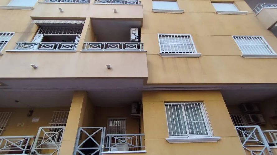 4 bedrooms apartment for sale, Torrevieja, Spain No. 2179