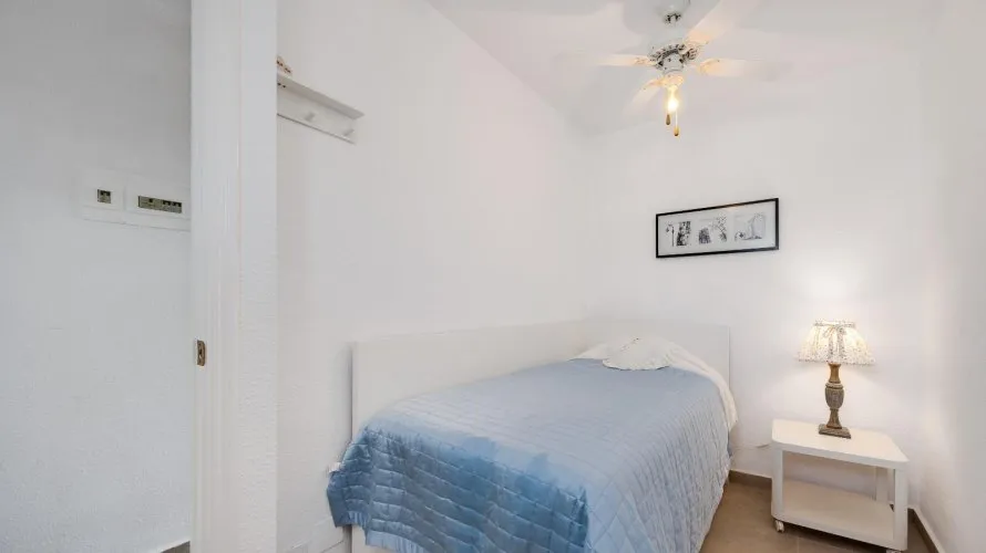 1 bedroom apartment for sale, Torrevieja, Spain No. 2290 № 6