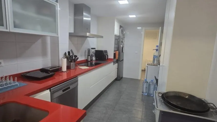 4 bedrooms apartment for sale, Paterna, Spain No. 2087 № 18