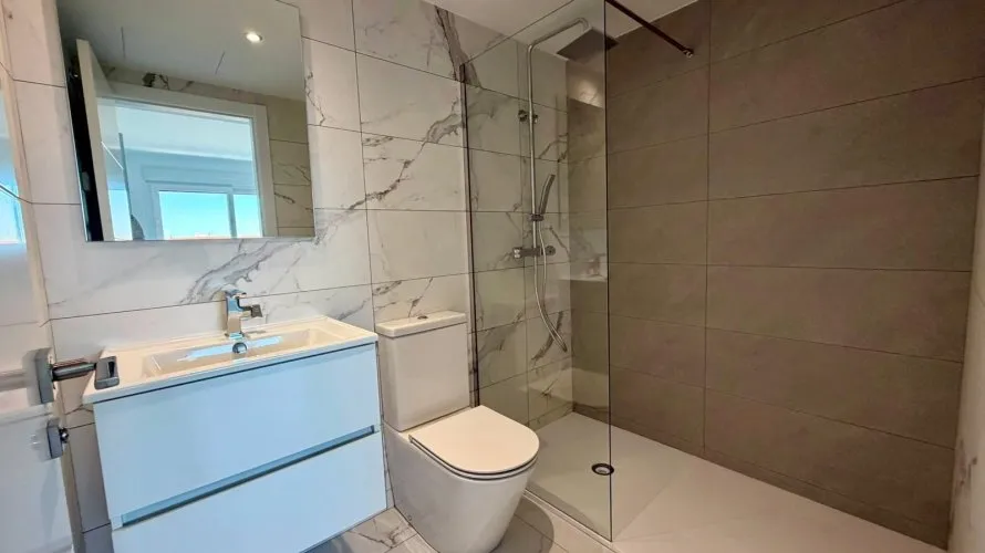 2 bedrooms apartment for sale, Torrevieja, Spain No. 2140 № 15