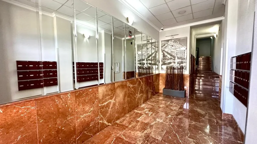 4 bedrooms apartment for sale, Alicante, Spain No. 2105 № 2