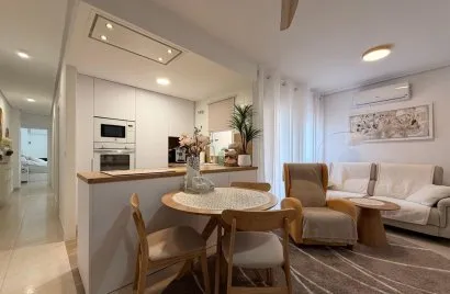 3 bedrooms apartment for sale, Torrevieja, Spain No. 2295