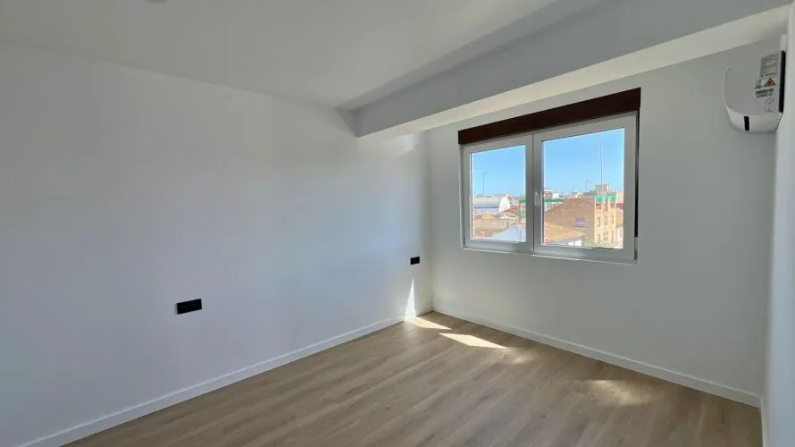 1 bedroom penthouse for sale, Picanya, Spain No. 2052 № 7