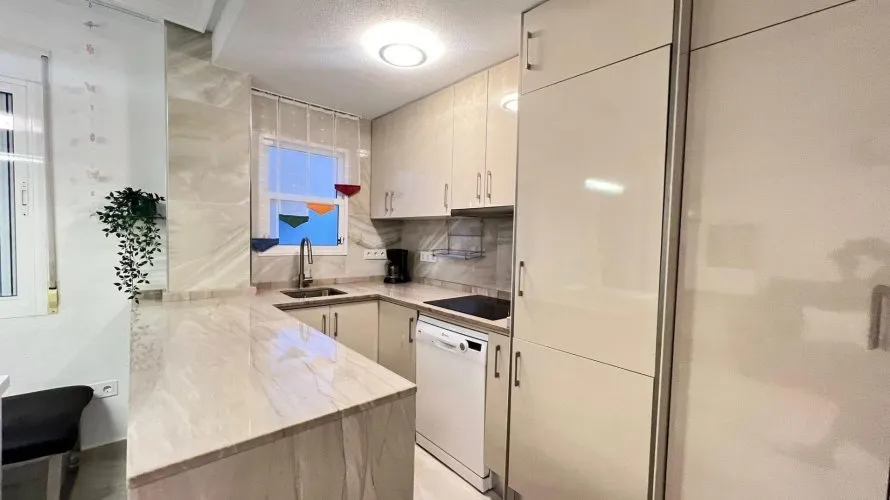 60m² apartment for sale, Torrevieja, Spain No. 2229 № 7