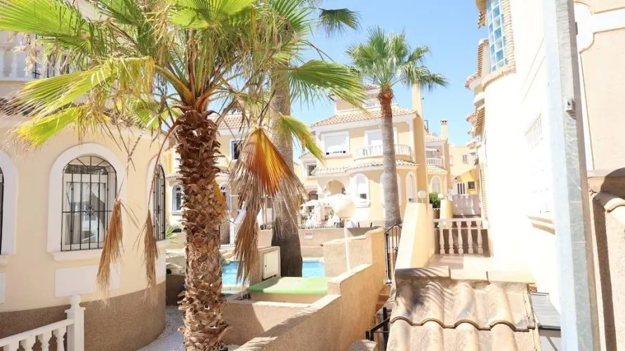 3 bedrooms apartment for sale, Campoamor, Spain No. 2138 № 3